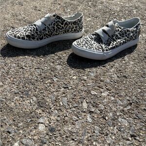 Leopard Print Slip-On Sneakers - Gray & Black